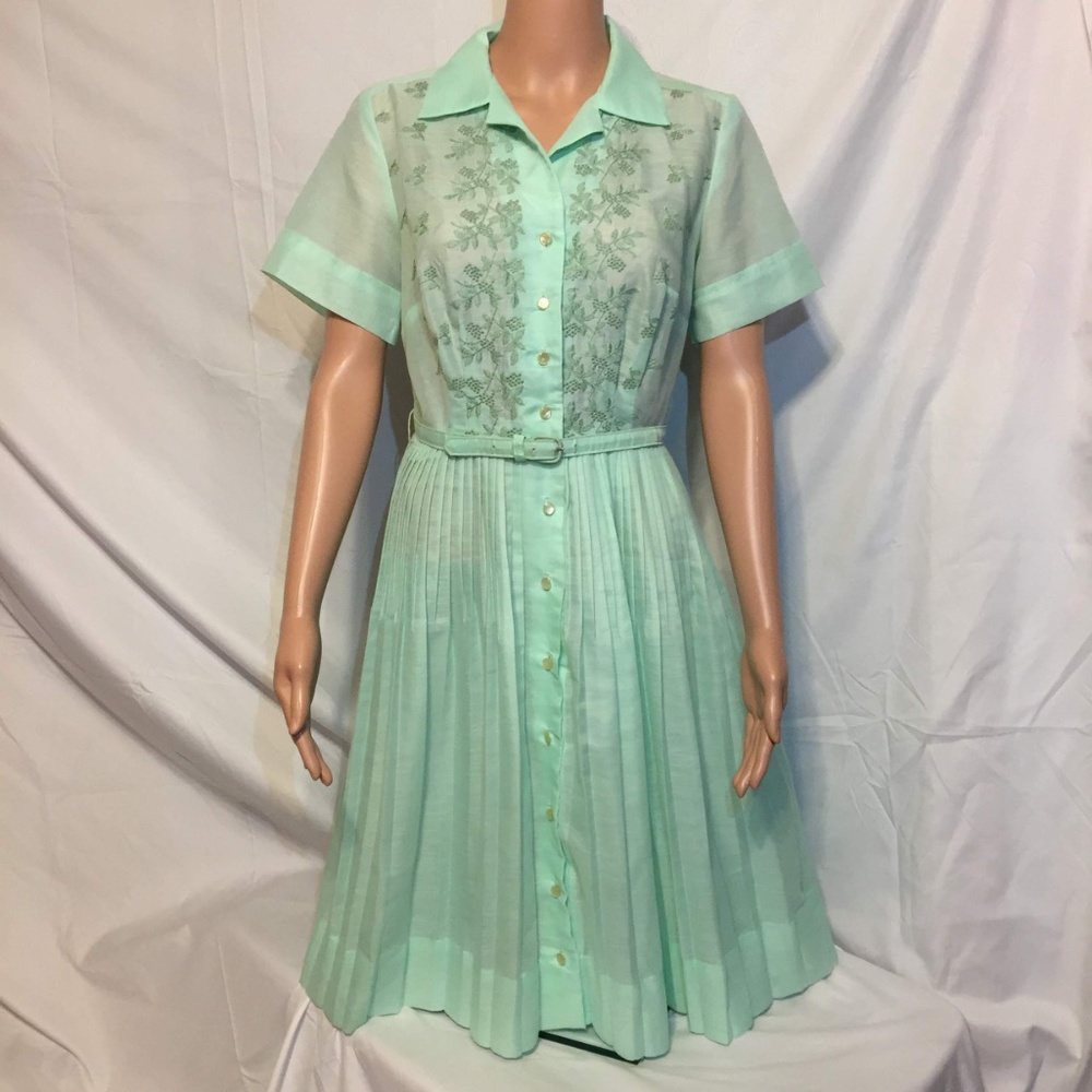 Vintage Floral Embroidered Fit Flare Pinup Dress